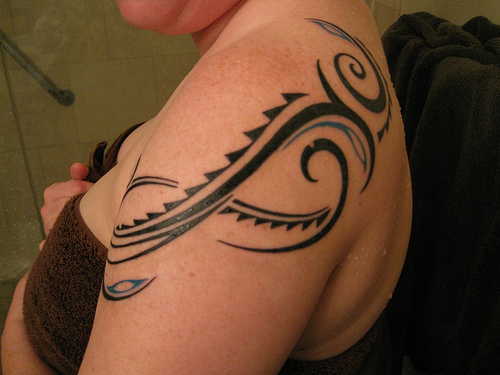 tribal tattoos on shoulder for women